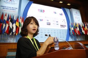 Kim Hee-yeon, marketing team head at Nanobrick, introduces the Korean company's "M-Tag" product certification technology during the Consultative Meeting on Food Security in Ulaanbaatar, Mongolia, on Jun. 20. 